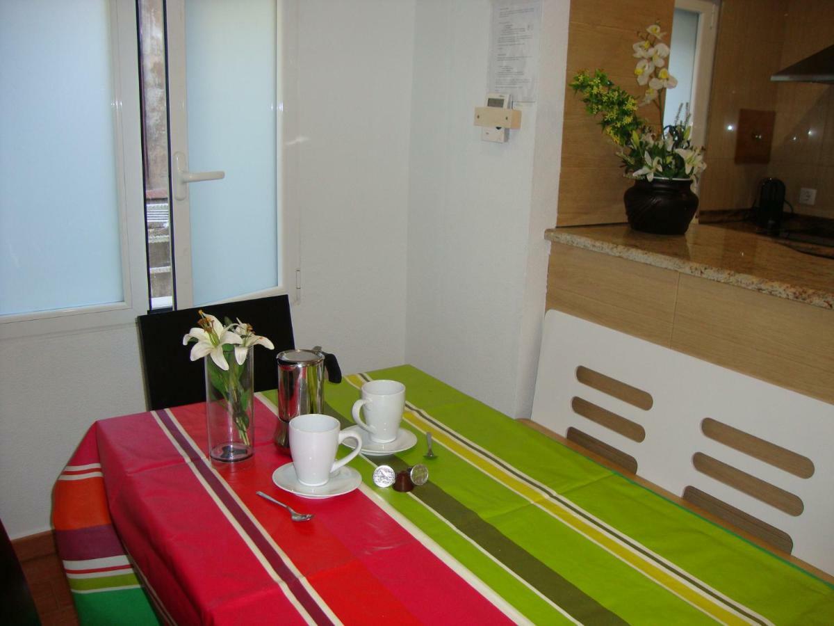 Balcon Curva De Estafeta - Centro Apartment Pamplona Luaran gambar